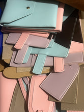 Load image into Gallery viewer, Passport Holder / Cover โ๐