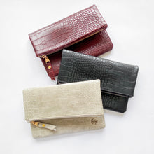 Load image into Gallery viewer, Elisse Pouch