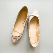 Load image into Gallery viewer, GEORGINA beige viper
